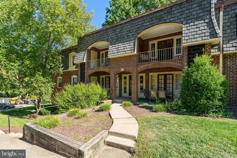 5905 Noblestown Rd #H, Springfield, VA 22152