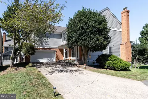 3812 Parkland Dr, Fairfax, VA 22033
