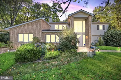 1640 Irvin, Vienna, VA 22182