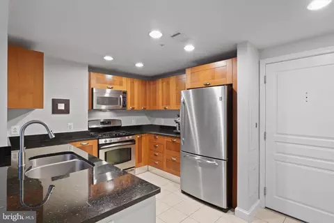 2451 Midtown Ave #309, Alexandria, VA 22303