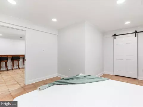 Bedroom - 933 Ridge Dr, Mclean, VA 22101 photo 6 of 6
