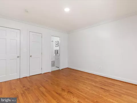 Bedroom - 933 Ridge Dr, Mclean, VA 22101 photo 4 of 6