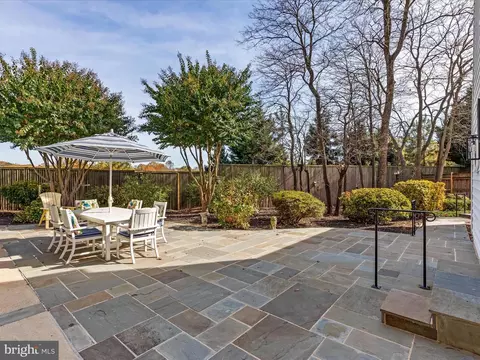 Exterior - 933 Ridge Dr, Mclean, VA 22101 photo 7 of 13