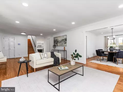 Living - 933 Ridge Dr, Mclean, VA 22101 photo 4 of 11