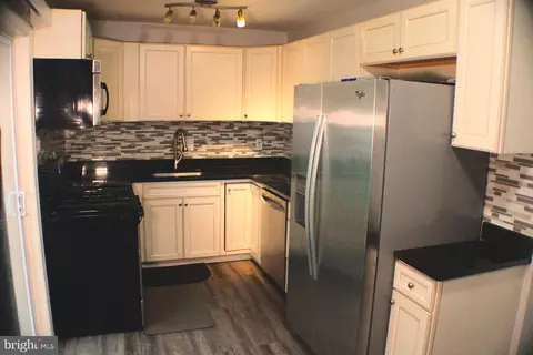 Kitchen - 2212 Chamblee Pl, Herndon, VA 20170 photo 1 of 2