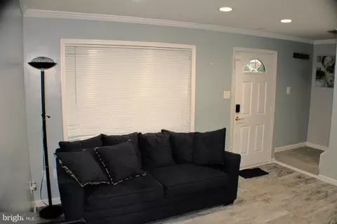 Entry Way - 2212 Chamblee Pl, Herndon, VA 20170 photo 1 of 4