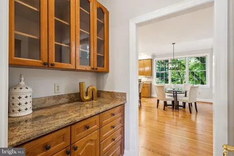 1716 Esquire Ln, Mclean, VA 22101 photo 13