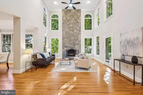 1716 Esquire Ln, Mclean, VA 22101 photo 5