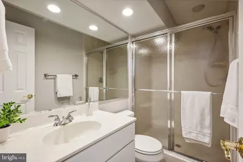 1716 Esquire Ln, Mclean, VA 22101 photo 27