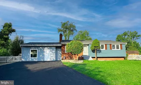 8234 Jepson Pl, Alexandria, VA 22309