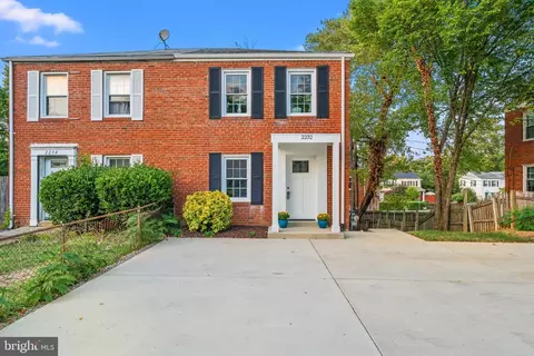2232 Huntington Ave, Alexandria, VA 22303