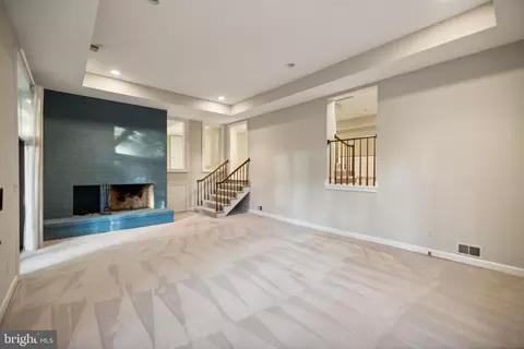 Living - 1400 Ingeborg Ct, Mclean, VA 22101 photo 3 of 4