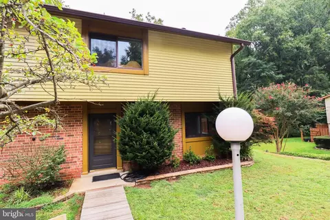 5640 Oak Tanager Ct, Burke, VA 22015