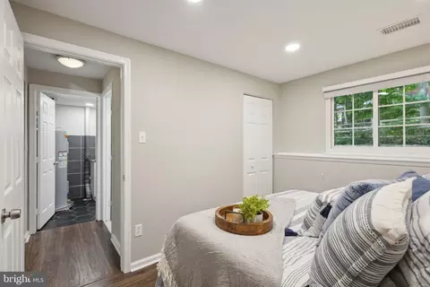 Bedroom - 8483 Falling Leaf Rd, Springfield, VA 22153 photo 5 of 6