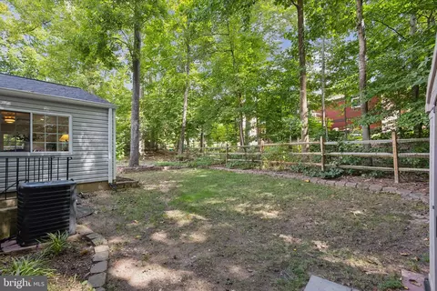 Exterior - 8483 Falling Leaf Rd, Springfield, VA 22153 photo 10 of 10