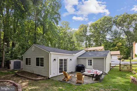 Exterior - 8483 Falling Leaf Rd, Springfield, VA 22153 photo 4 of 10