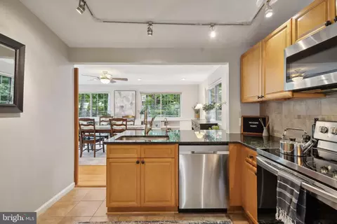 Kitchen - 8483 Falling Leaf Rd, Springfield, VA 22153 photo 4 of 5