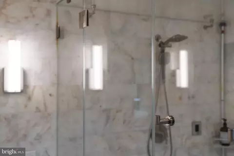Bath - 1044 Bellview Rd, Mclean, VA 22102 photo 6 of 14