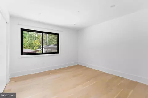 Bedroom - 1044 Bellview Rd, Mclean, VA 22102 photo 4 of 8