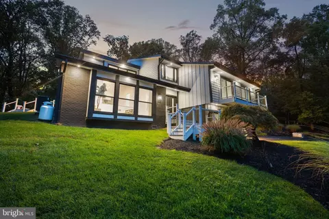 Exterior - 1044 Bellview Rd, Mclean, VA 22102 photo 13 of 20