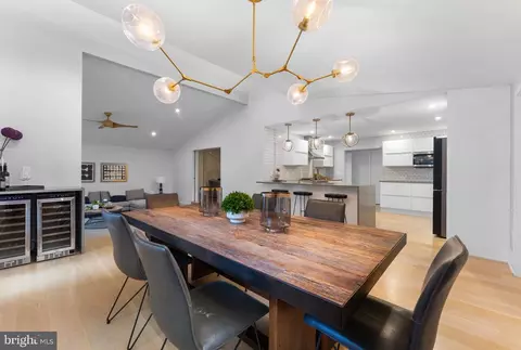 Dining - 1044 Bellview Rd, Mclean, VA 22102 photo 4 of 7