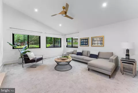 Living - 1044 Bellview Rd, Mclean, VA 22102 photo 3 of 4