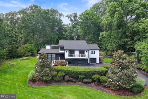 1044 Bellview Rd, Mclean, VA 22102