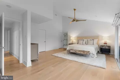 Bedroom - 1044 Bellview Rd, Mclean, VA 22102 photo 1 of 8