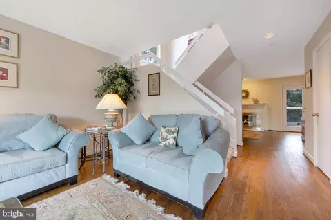 1142 Randolph Rd, Mclean, VA 22101 photo 19