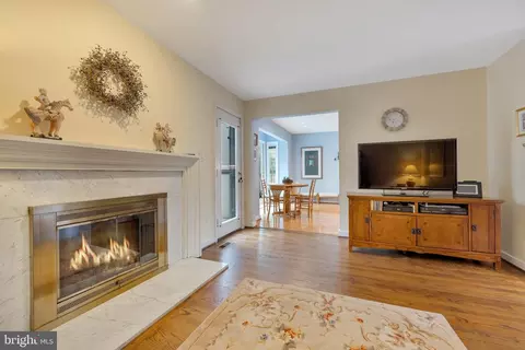 1142 Randolph Rd, Mclean, VA 22101 photo 14