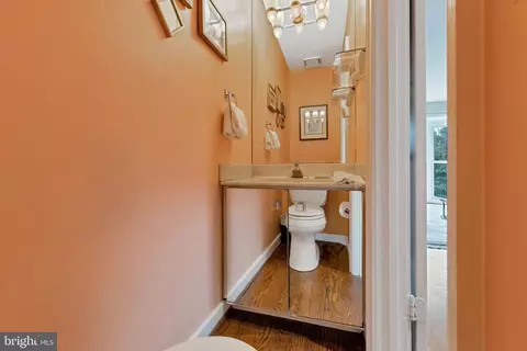 1142 Randolph Rd, Mclean, VA 22101 photo 22