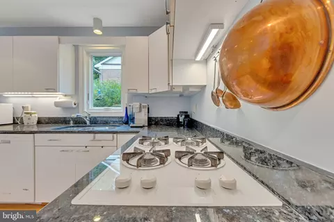 1142 Randolph Rd, Mclean, VA 22101 photo 26