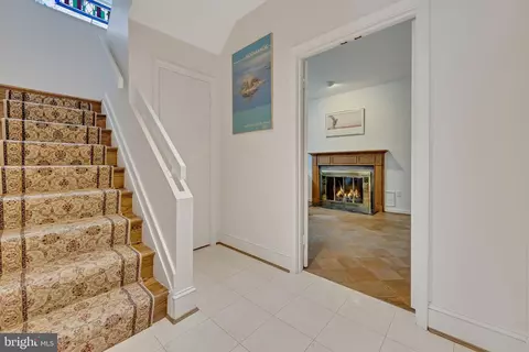 1142 Randolph Rd, Mclean, VA 22101 photo 13
