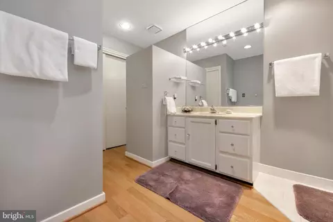 1142 Randolph Rd, Mclean, VA 22101 photo 32