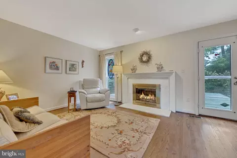 1142 Randolph Rd, Mclean, VA 22101 photo 16