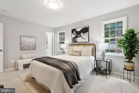 2053 Cobblestone Ln, Reston, VA 20191 photo 14