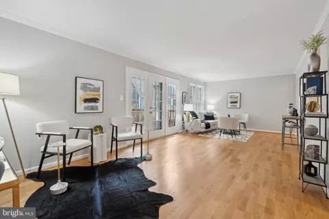 2053 Cobblestone Ln, Reston, VA 20191 photo 8