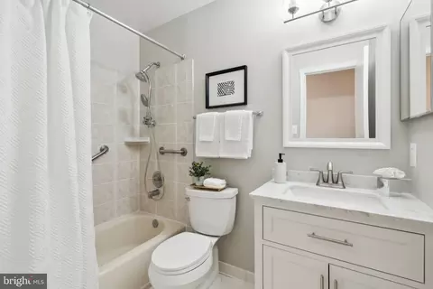 2053 Cobblestone Ln, Reston, VA 20191 photo 19