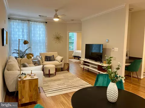 12000 Market St #262, Reston, VA 20190