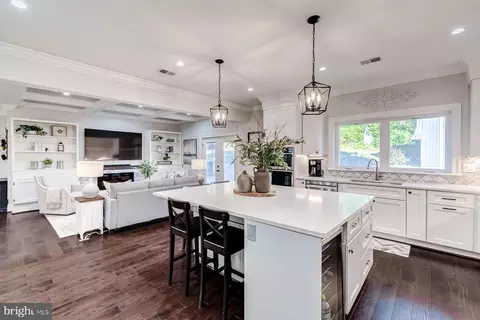 Kitchen - 5303 Landgrave Ln, Springfield, VA 22151 photo 1 of 5
