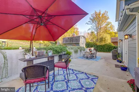 Exterior - 5303 Landgrave Ln, Springfield, VA 22151 photo 15 of 15