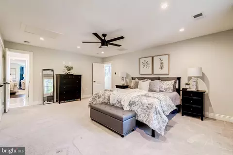Bedroom - 5303 Landgrave Ln, Springfield, VA 22151 photo 6 of 8