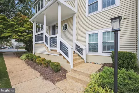 12933 B Grays Pointe Rd #12933B, Fairfax, VA 22033