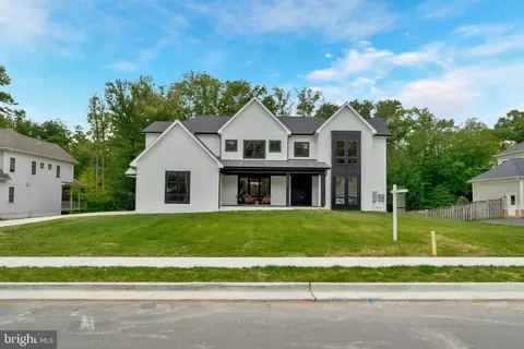 605 Niblick Dr SE, Vienna, VA 22180