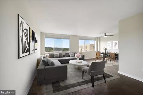 6631 Wakefield Dr #918A, Alexandria, VA 22307