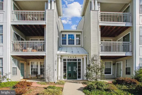 7526 G Coxton Ct #67, Alexandria, VA 22306