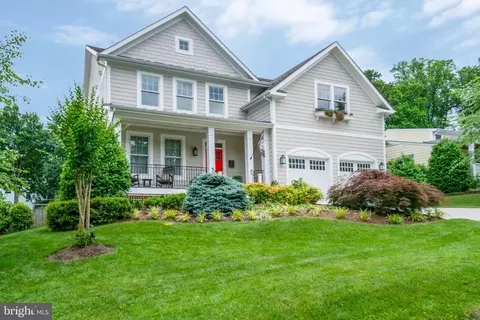 6603 Rockmont Ct, Falls Church, VA 22043