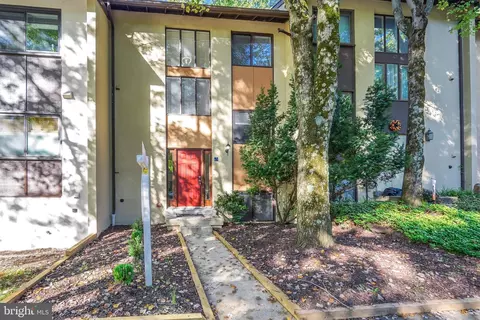 11962 Barrel Cooper Ct, Reston, VA 20191