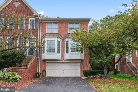 6248 Windham Hill Run, Alexandria, VA 22315