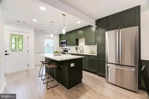 11116 Glade Dr, Reston, VA 20191 photo 8